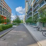 דירה Stylish With Underground Parking And A Perfect Location By Renters ורוצלב