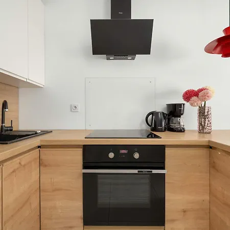 Stylish With Underground Parking And A Perfect Location By Renters 公寓 *