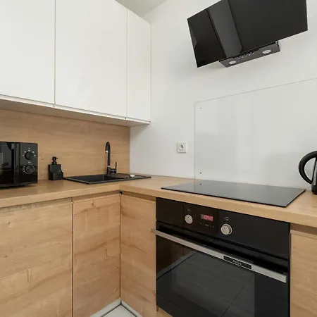 Stylish With Underground Parking And A Perfect Location By Renters 公寓 *